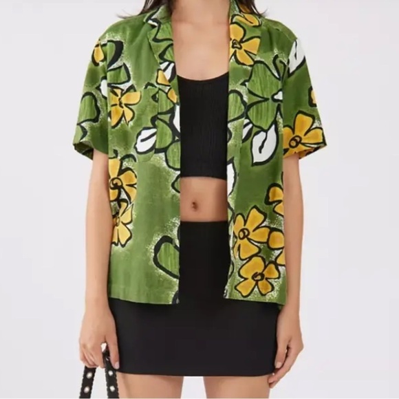 NWT Urban Outfitters BDG Dylan Souvenir Linen Tropical Button Down Top - Picture 2 of 7